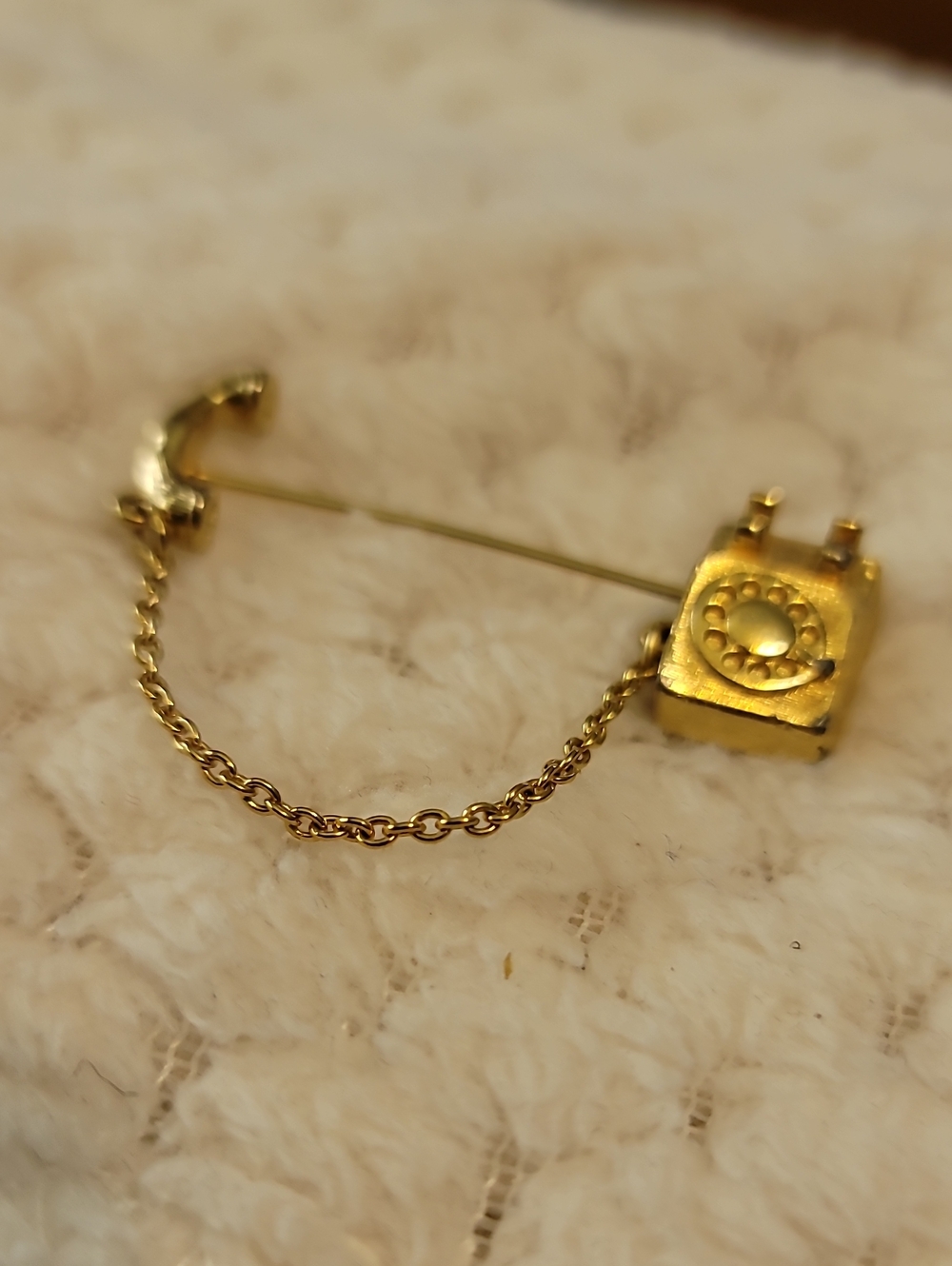 Vintage Gold Tone Telephone Pin Brooch (48)